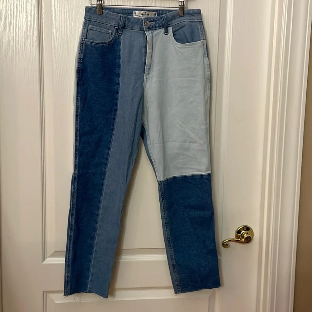 Hollister Patchwork Curvy High-Rise Mom Jean Size 7 /28